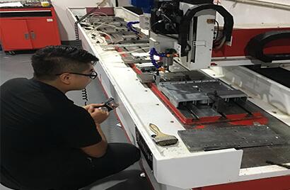 自動(dòng)攻絲機(jī)加工時(shí)應(yīng)注意哪些細(xì)節(jié)？